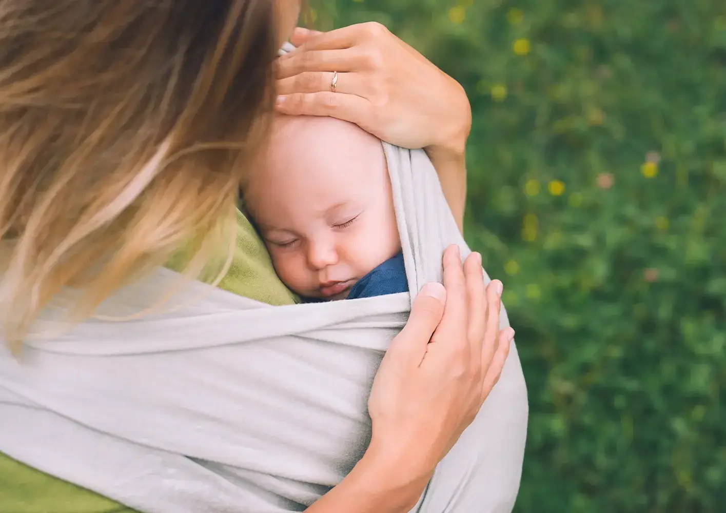 Breastfeeding in public - tips for when you're out and about